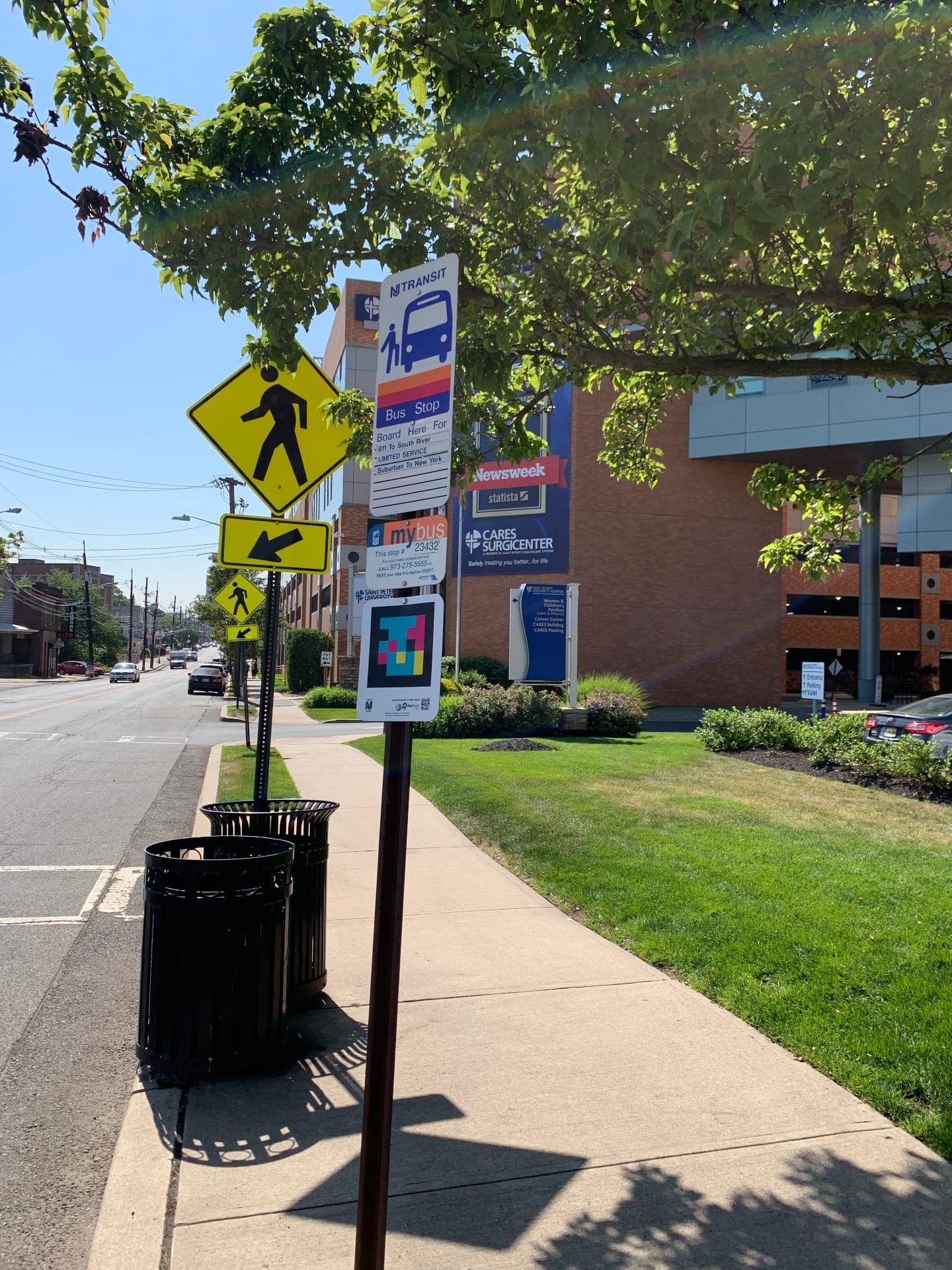 NJ TRANSIT mybus #23432 stop with NaviLens code in front of Saint Peter's University Hospital and CARES Surgicenter in New Brunswick
